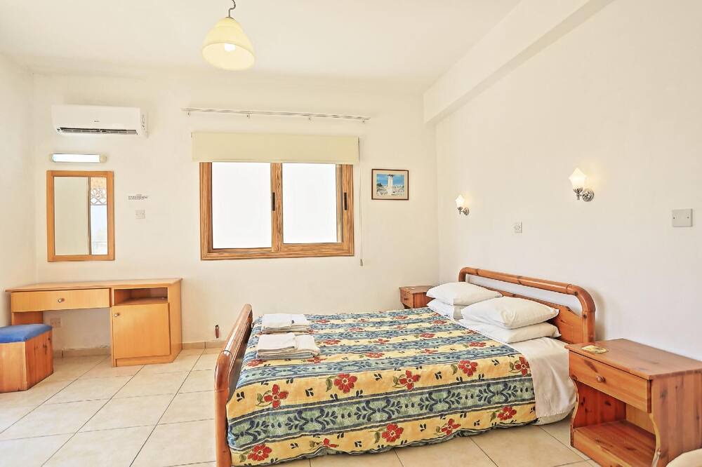Photo of Bedroom in Latchi