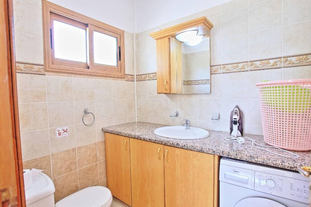 Photo of Bathroom in Ayia Marina Chrysochous