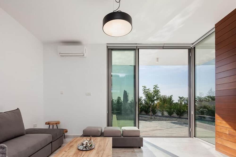 Photo of Livingroom in Emba