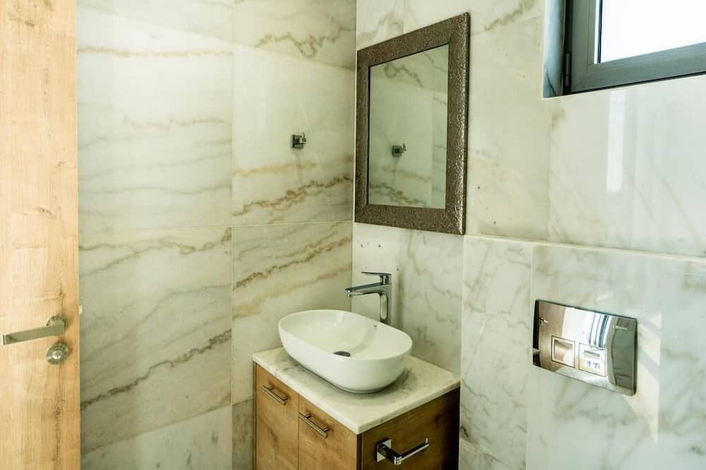 Photo of Bathroom in Emba