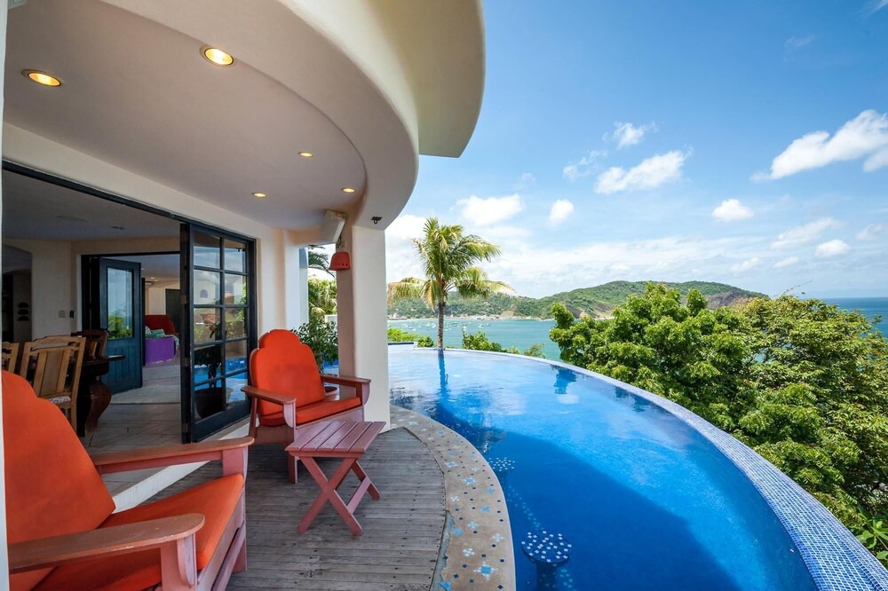 Photo of Patio Balcony in Pacific Marlin