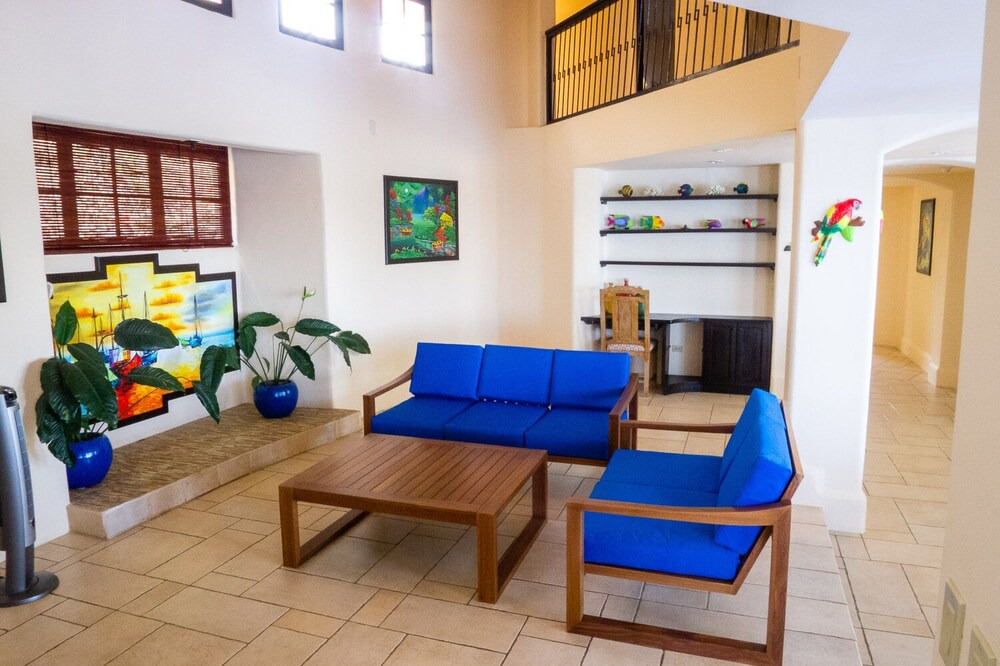 Photo of Livingroom in Pacific Marlin