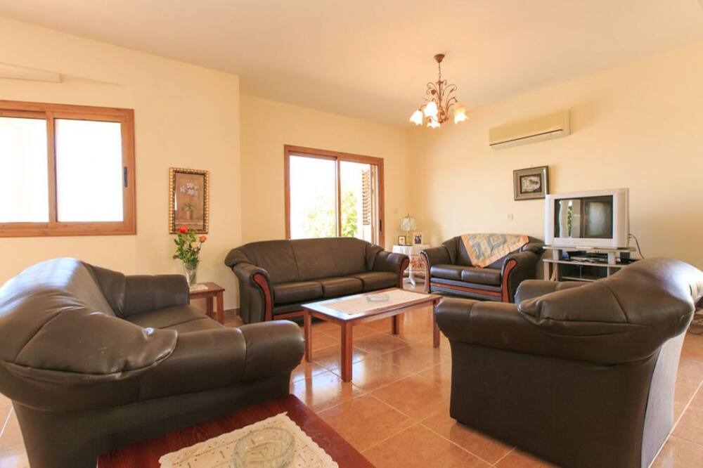 Photo of Livingroom in Polis