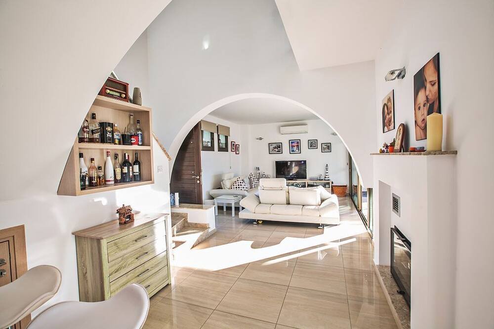 Photo of Livingroom in Ayia Thekla