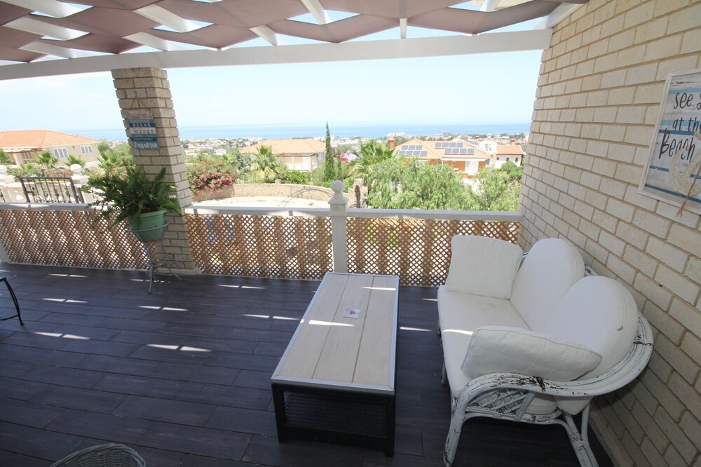 Photo of Patio Balcony in Kyrenia District