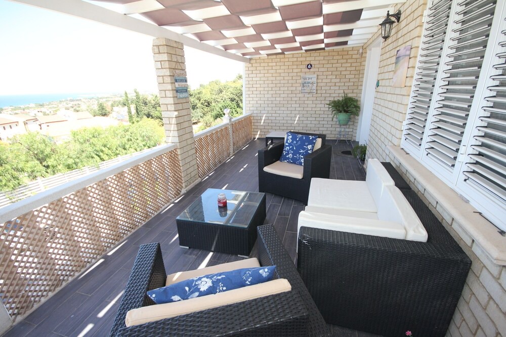 Photo of Patio Balcony in Kyrenia District