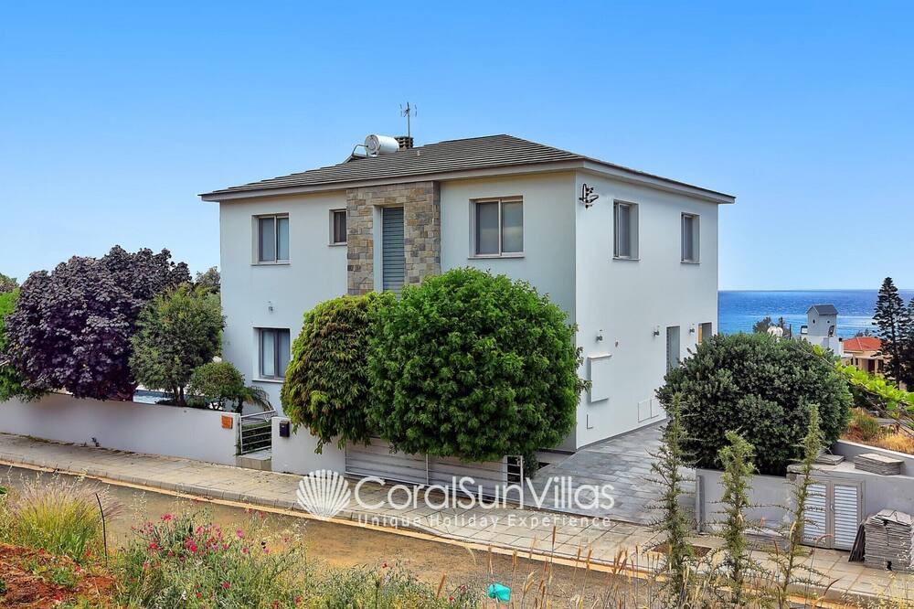 Photo of Outdoor in Pomos