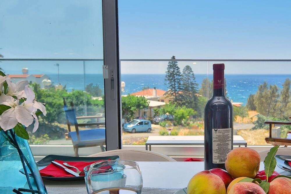Photo of Patio Balcony in Pomos