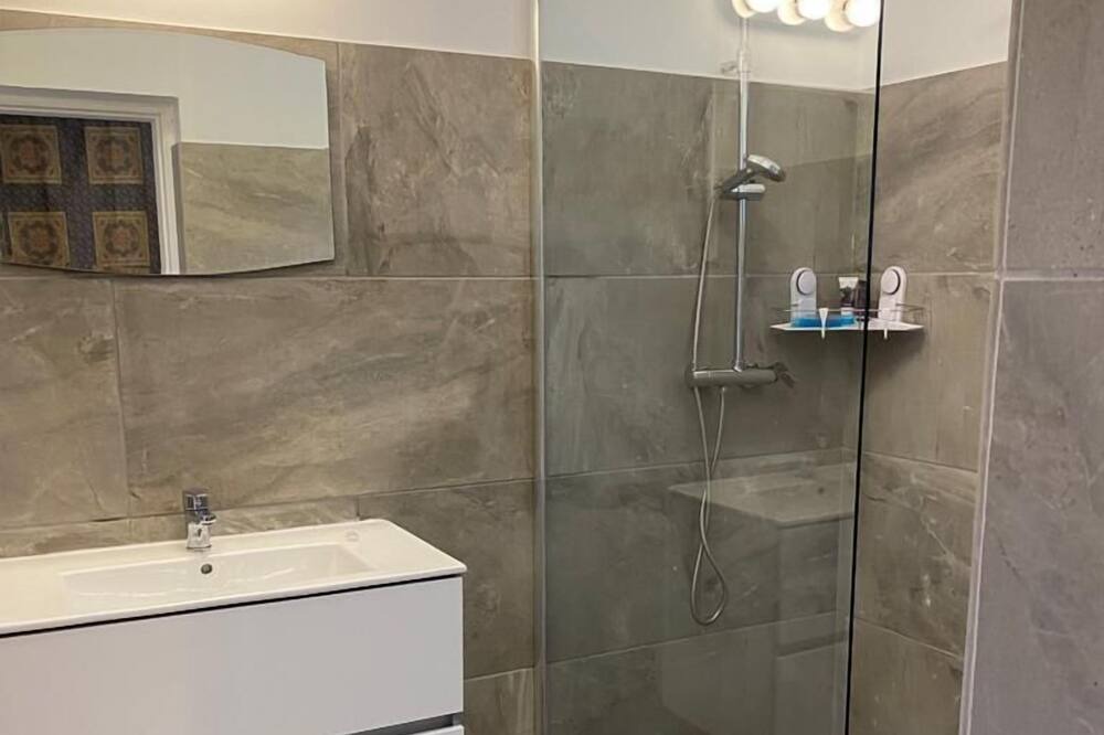 Photo of Bathroom in Droushia