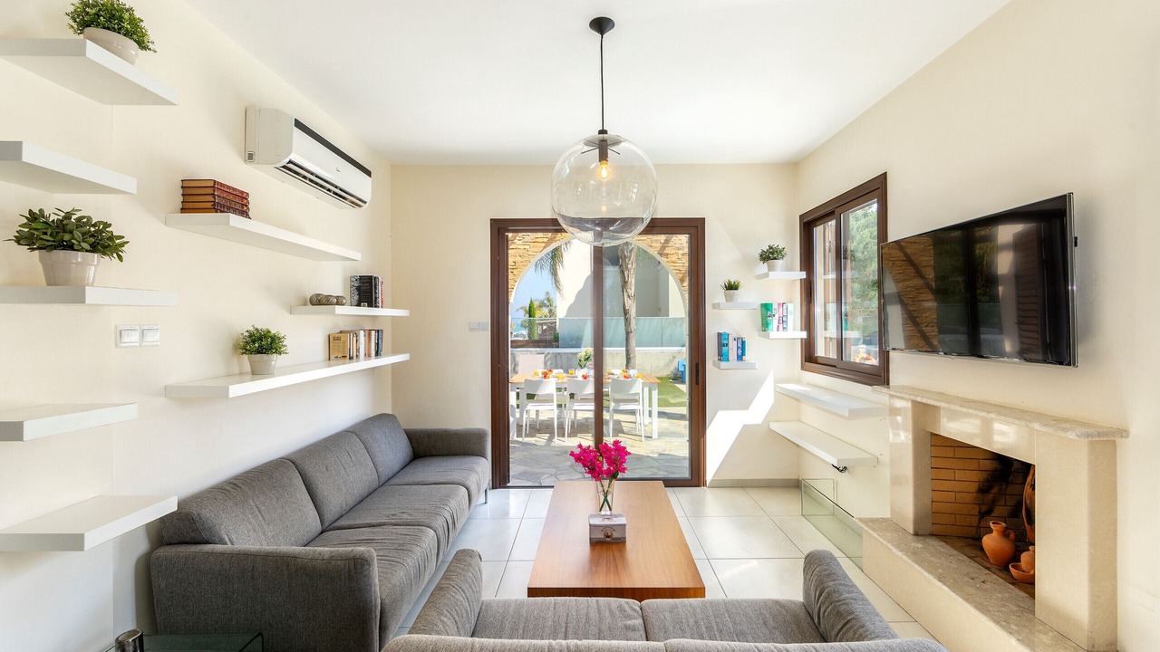 Photo of Livingroom in Ayia Thekla