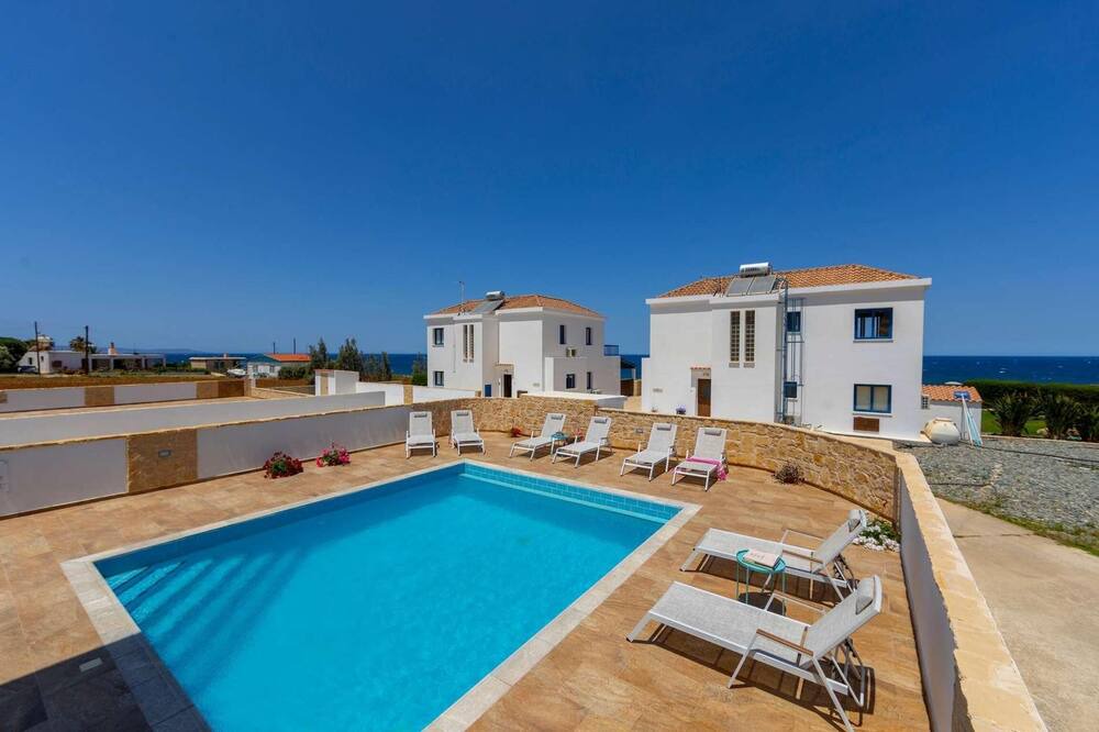 Photo of Outdoor in Pomos