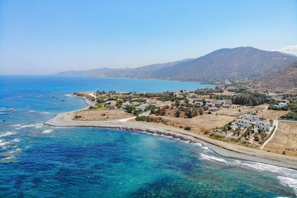 Photo of Others in Pomos