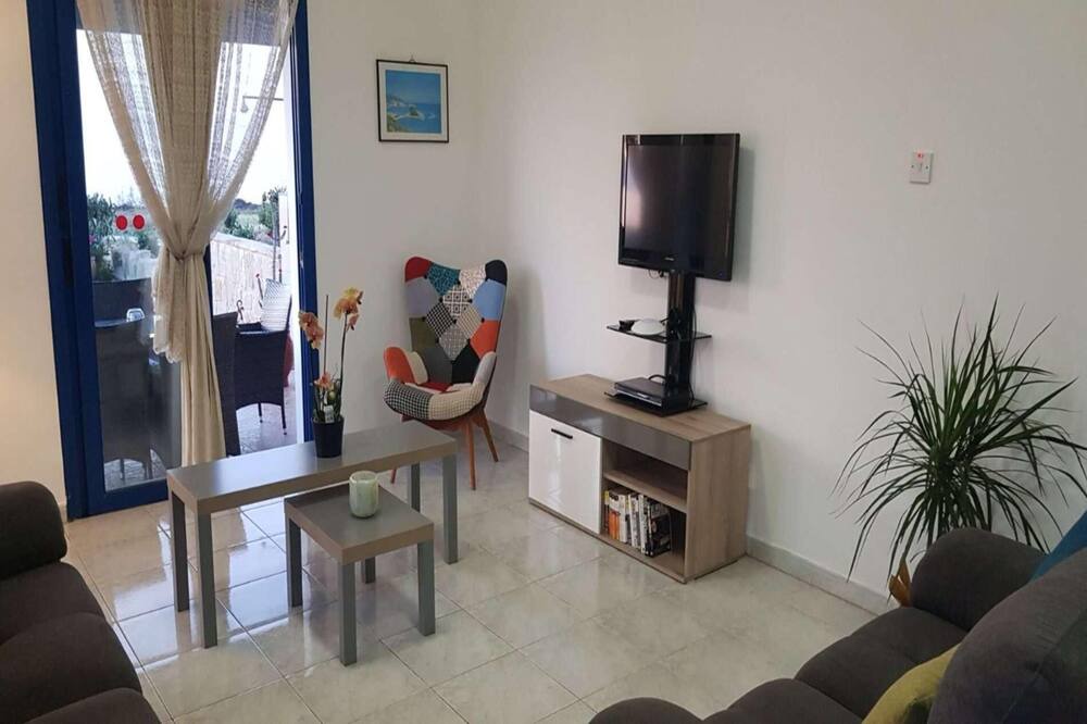 Photo of Livingroom in Pomos