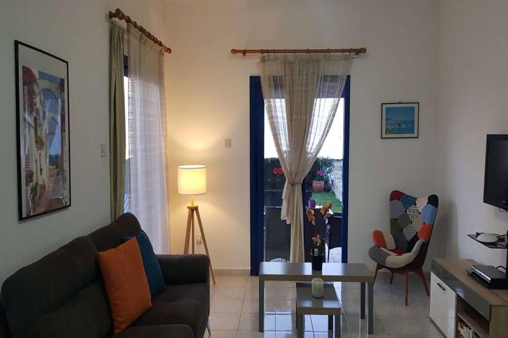Photo of Livingroom in Pomos