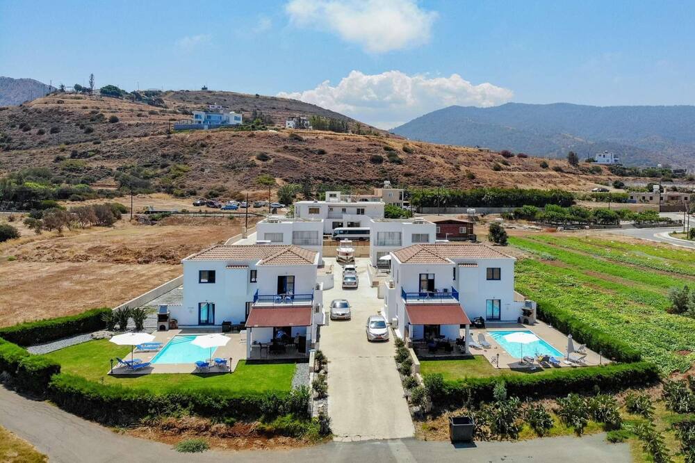 Photo of Outdoor in Pomos