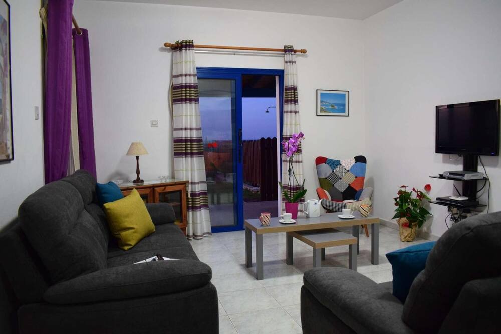 Photo of Livingroom in Pomos