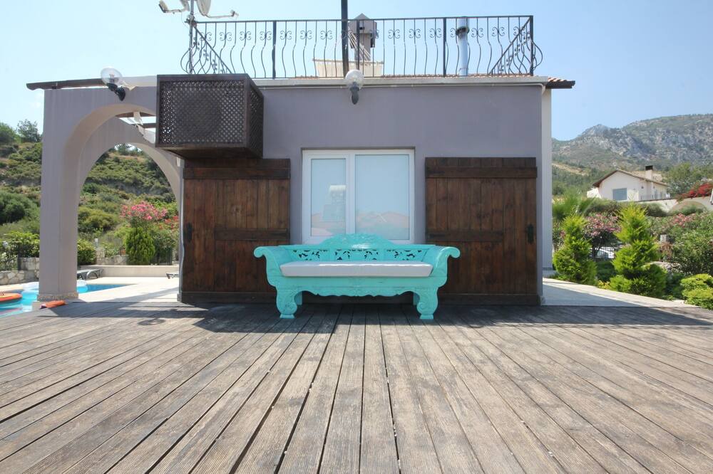 Photo of Patio Balcony in Kyrenia