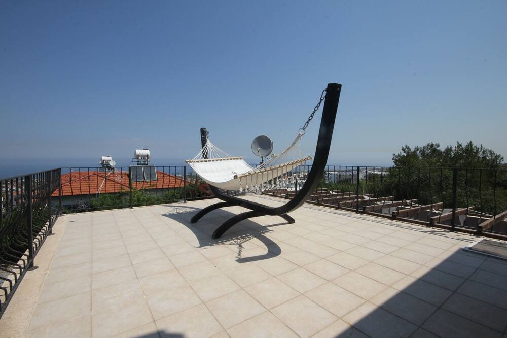 Photo of Patio Balcony in Kyrenia