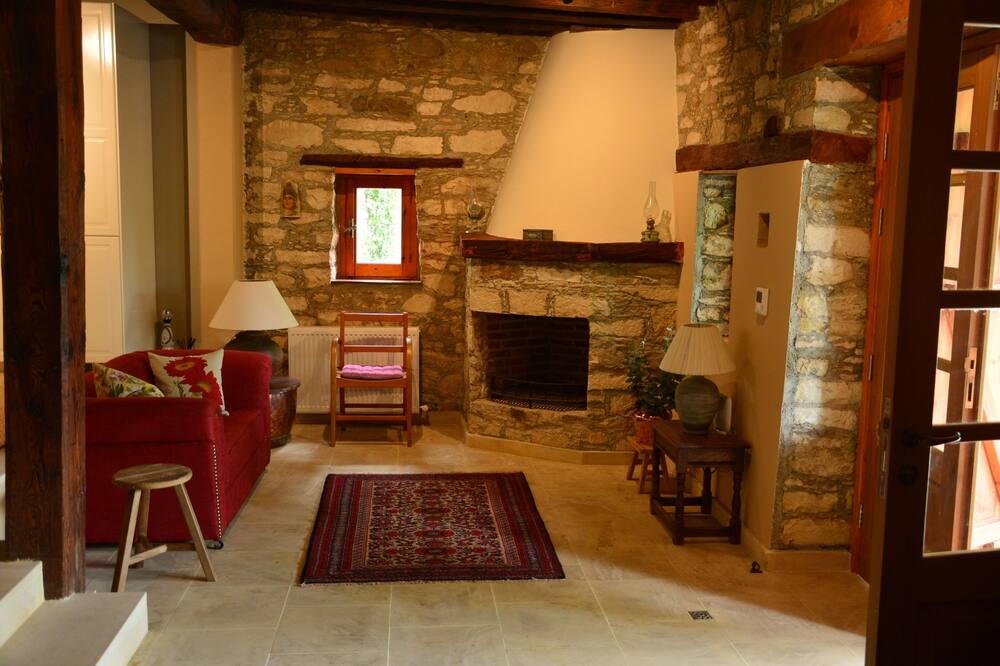 Photo of Livingroom in Vasa Koilaniou