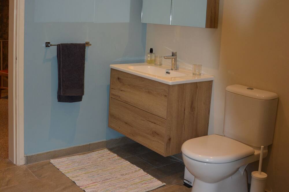 Photo of Bathroom in Vasa Koilaniou