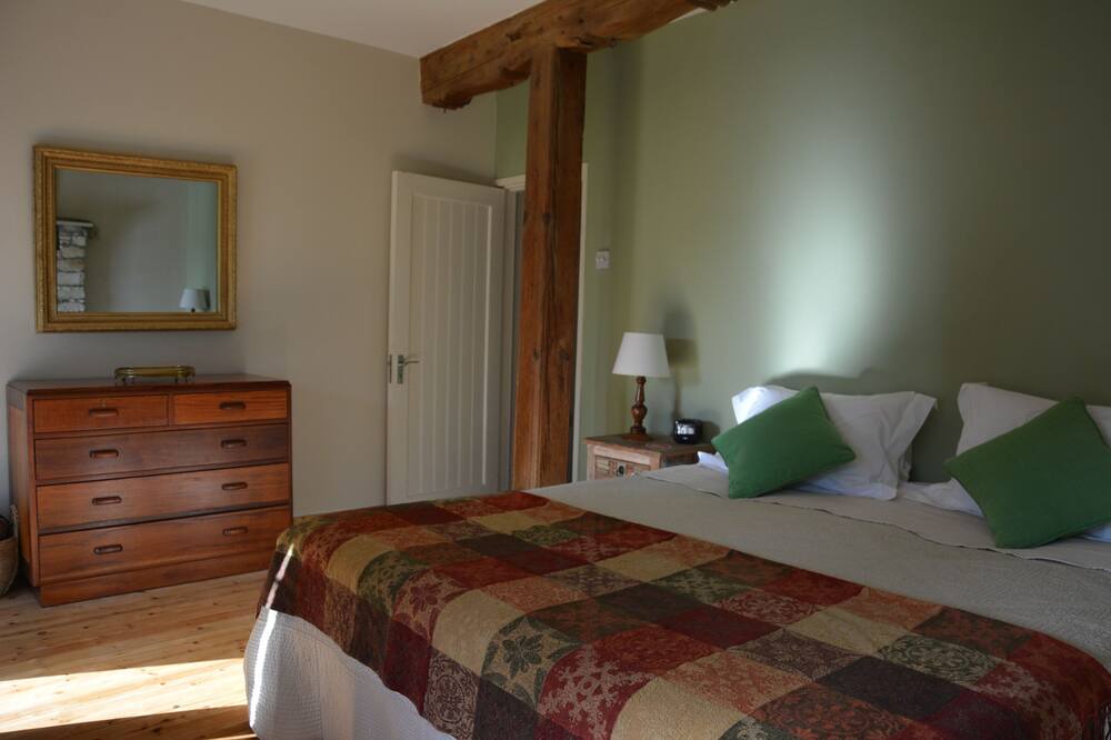 Photo of Bedroom in Vasa Koilaniou