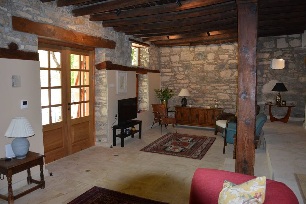 Photo of Livingroom in Vasa Koilaniou