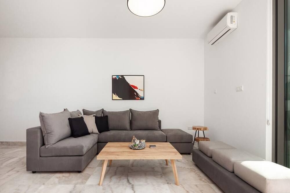Photo of Livingroom in Emba