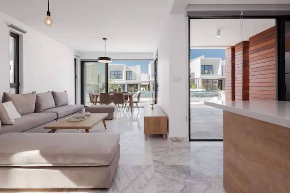 Photo of Livingroom in Emba