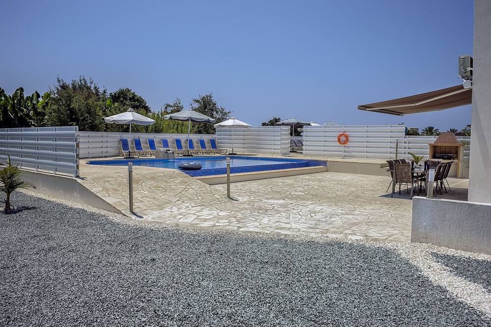 Photo of Outdoor in Pegeia