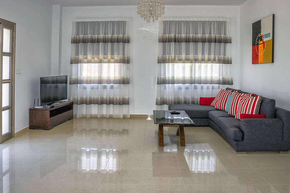 Photo of Livingroom in Pegeia
