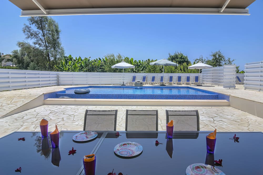 Photo of Outdoor in Pegeia