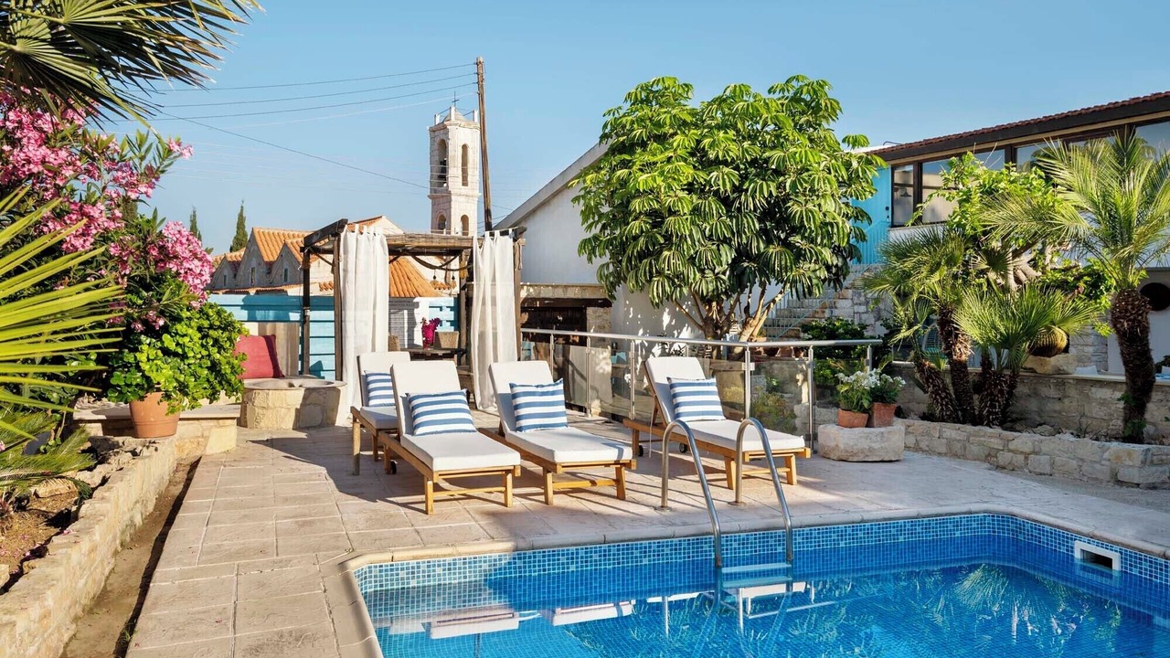 Photo of Outdoor in Pentakomo
