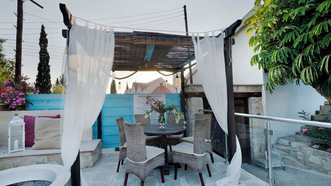 Photo of Outdoor in Pentakomo