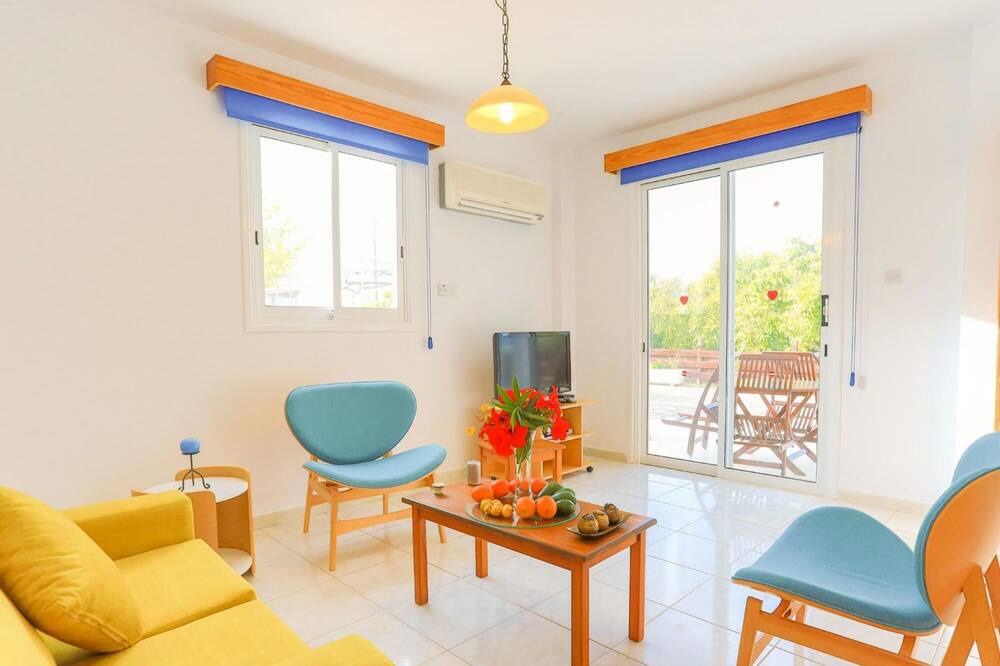 Photo of Livingroom in Latchi