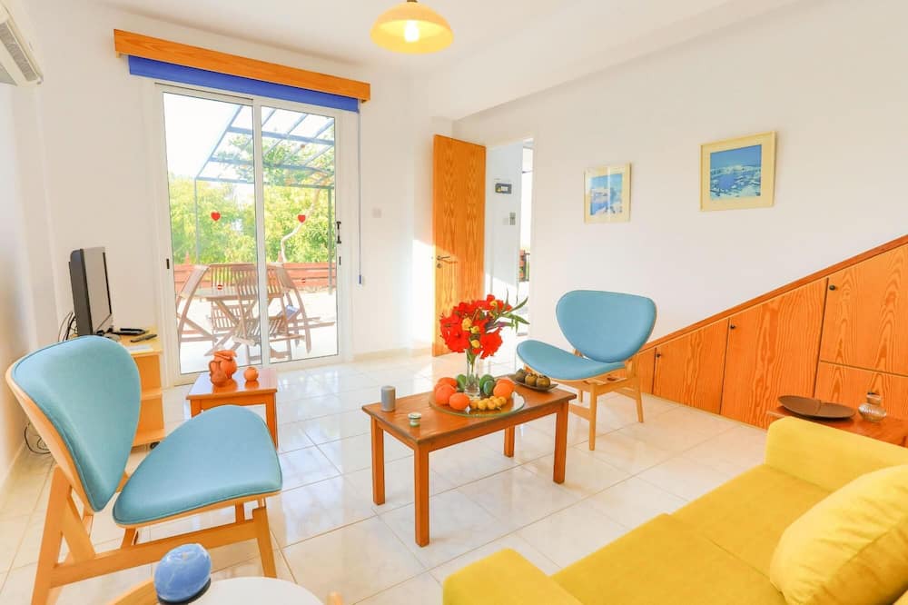 Photo of Livingroom in Latchi