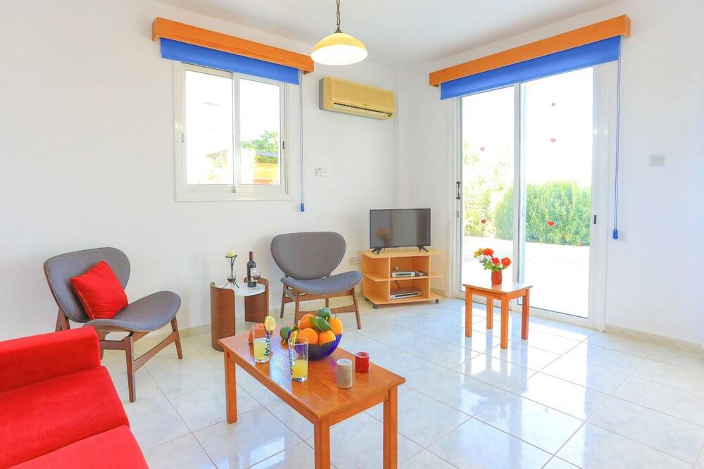 Photo of Livingroom in Latchi