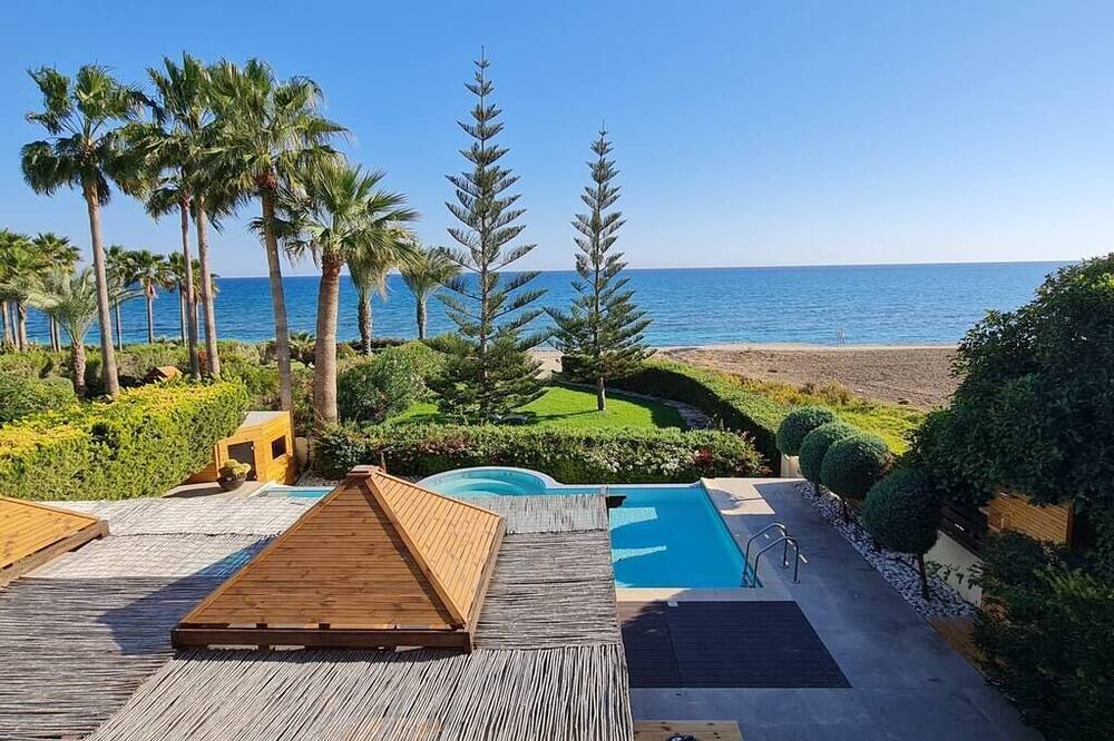 Photo of Patio Balcony in Mazotos