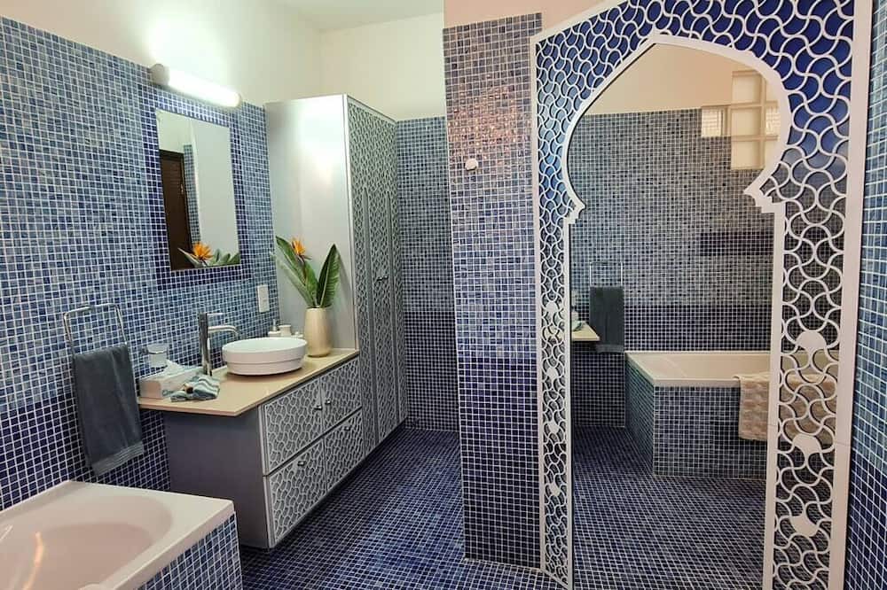 Photo of Bathroom in Mazotos