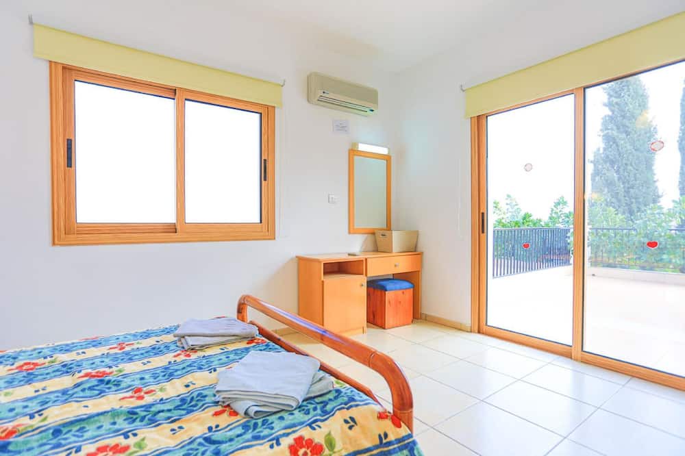 Photo of Bedroom in Latchi