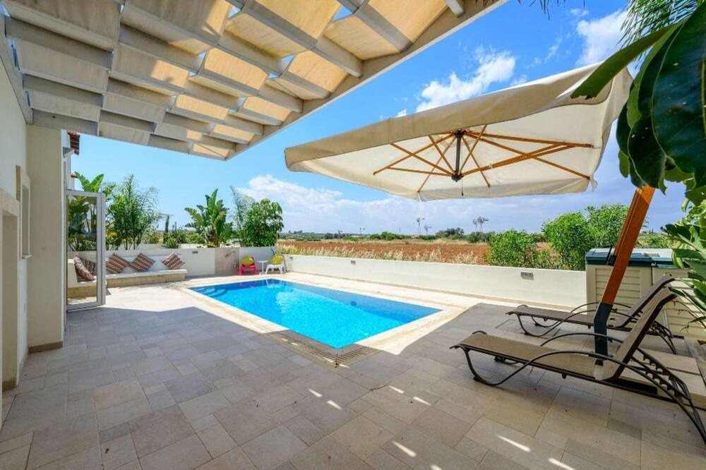 Photo of Outdoor in Pernera