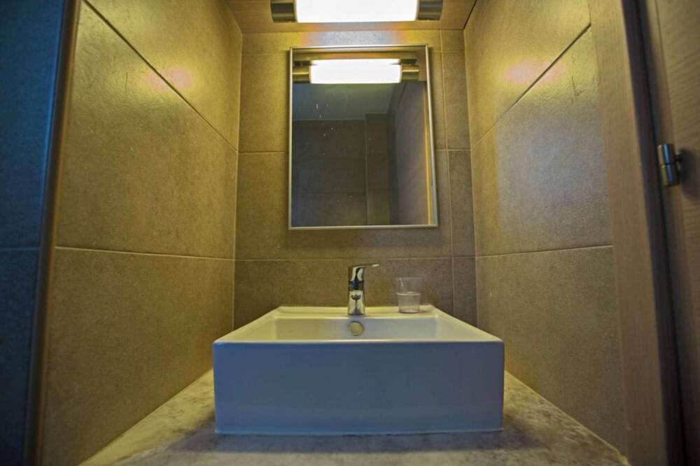 Photo of Bathroom in Pernera
