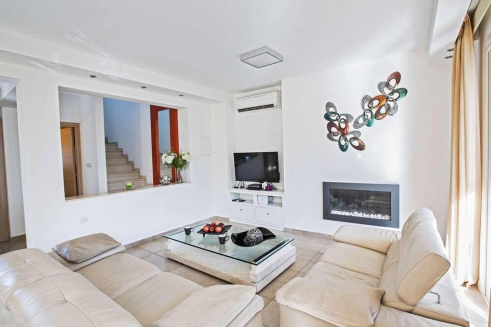 Photo of Livingroom in Pernera
