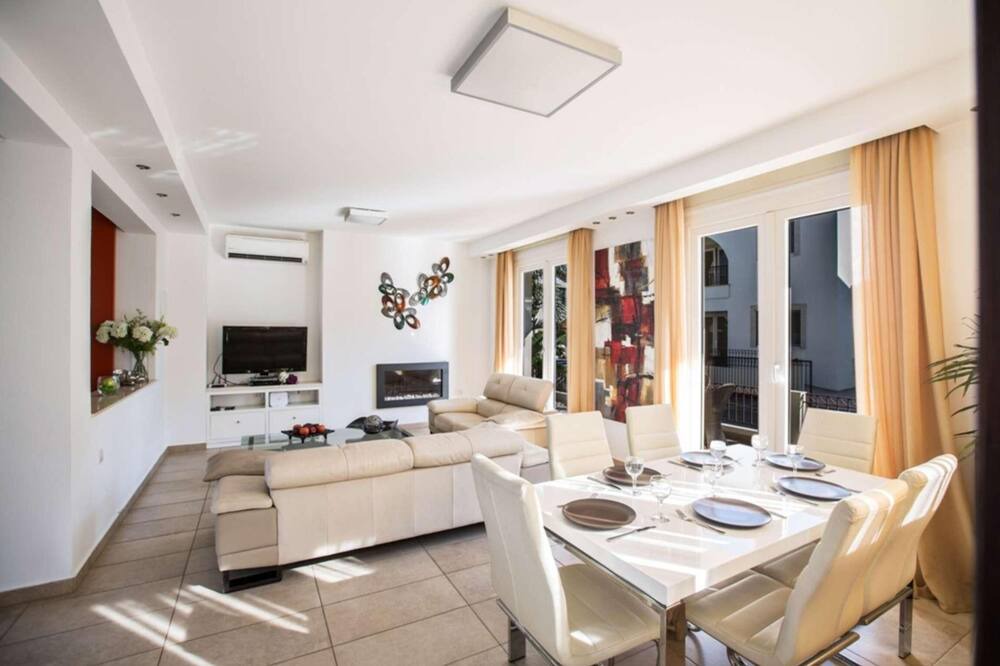 Photo of Livingroom in Pernera