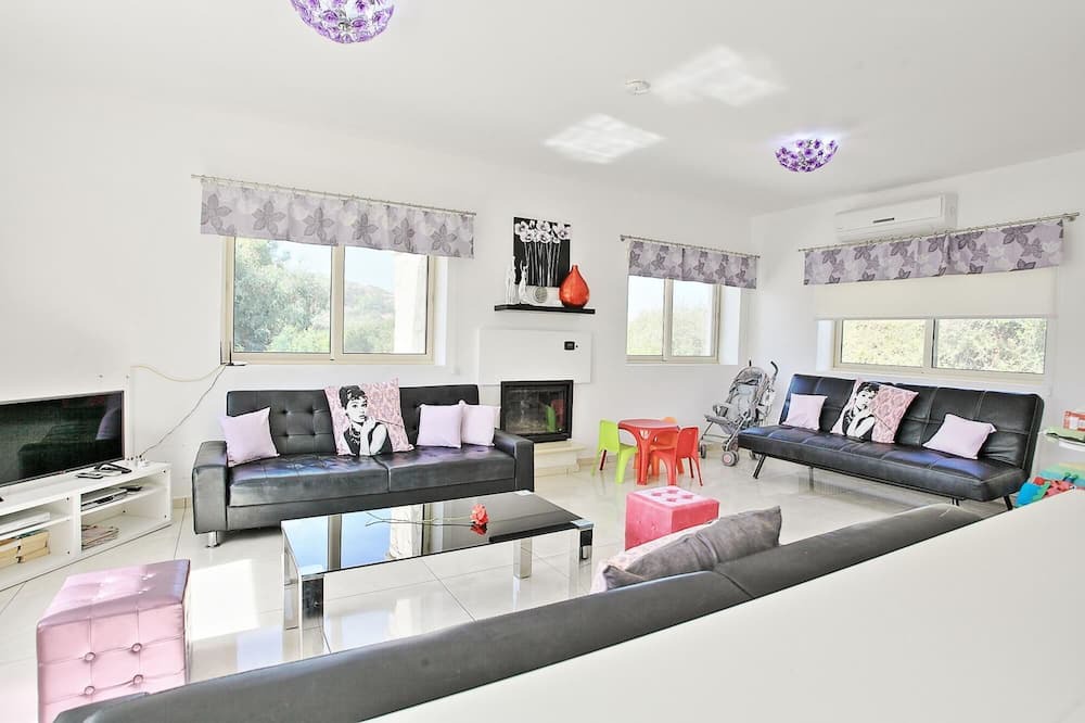 Photo of Livingroom in Goudi