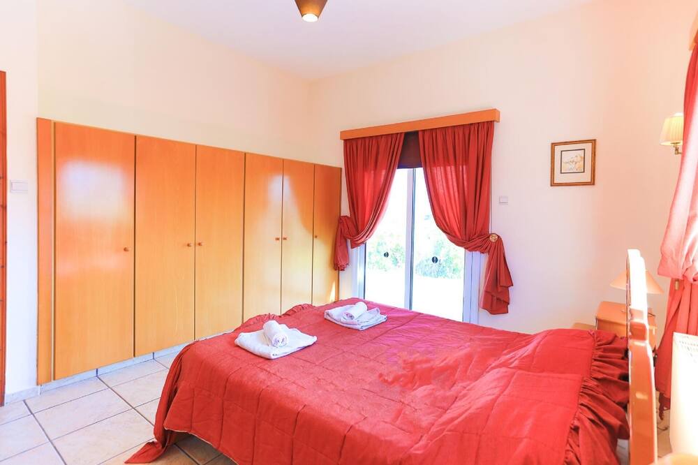 Photo of Bedroom in Latchi