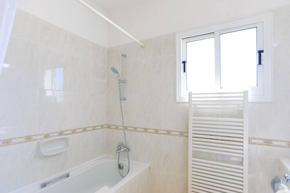 Photo of Bathroom in Latchi