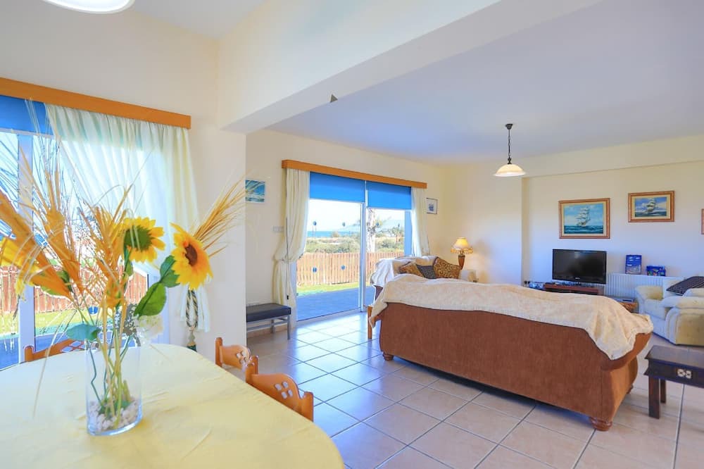 Photo of Bedroom in Latchi