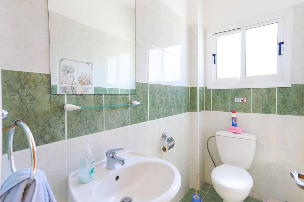 Photo of Bathroom in Latchi