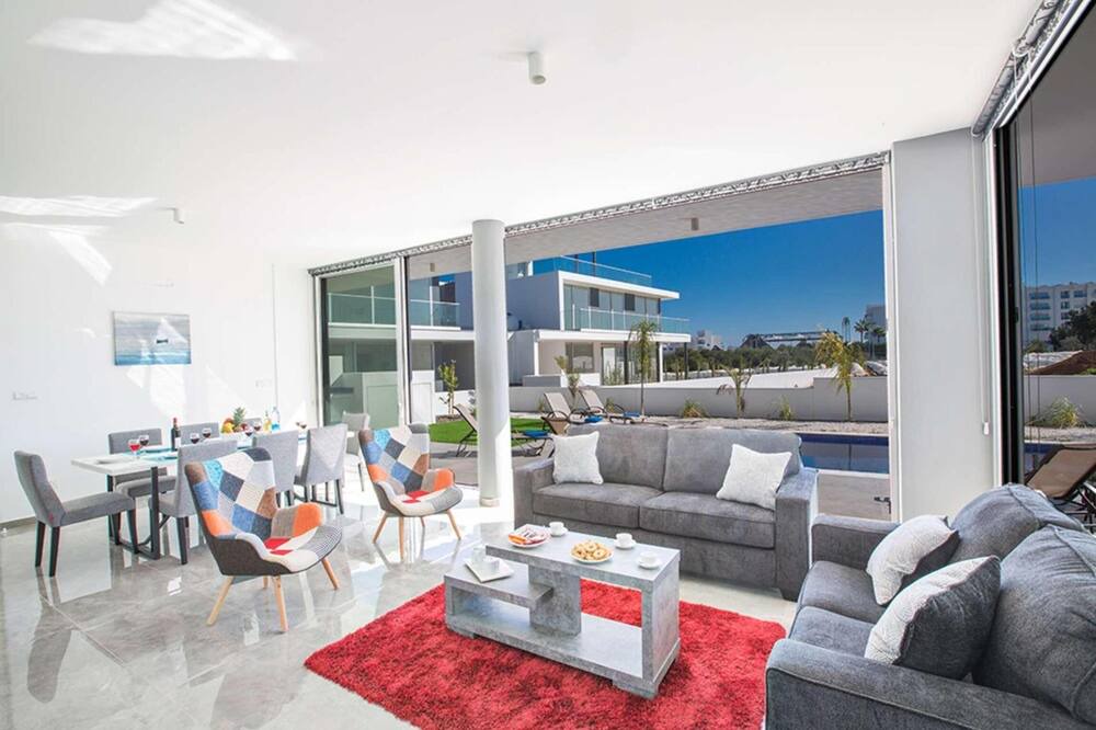 Photo of Livingroom in Protaras