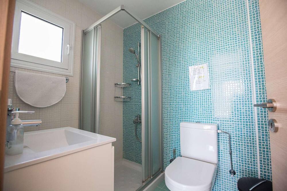 Photo of Bathroom in Pernera